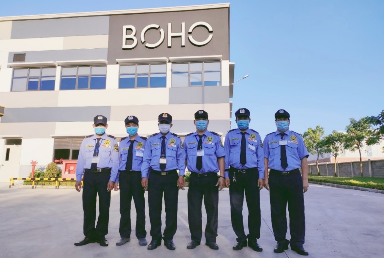 BẠN CÓ BIẾT TẠI SAO ĐỒNG PHỤC BẢO VỆ LẠI CÓ MÀU XANH DƯƠNG ???